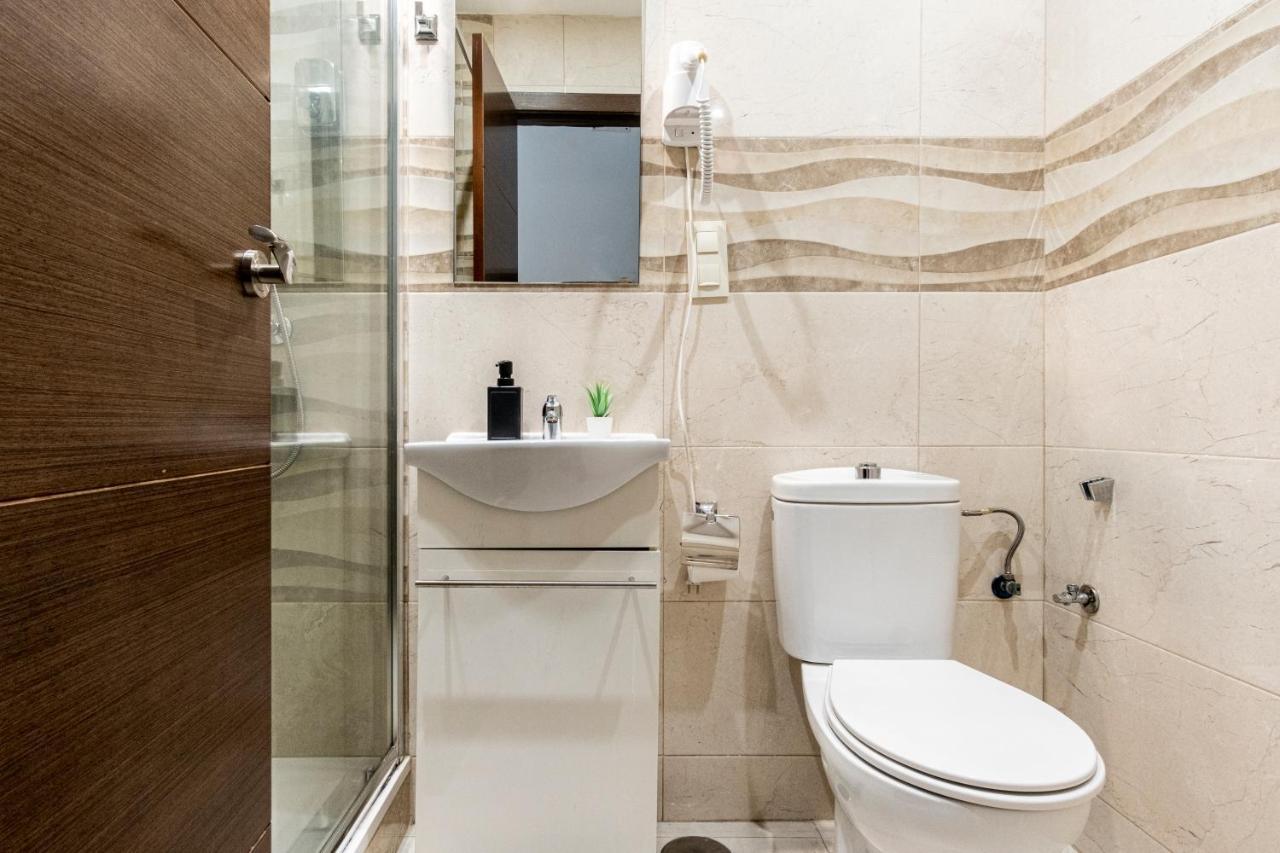 Hostal Rincon De Sol - Centro Madrid - Self Checkin Bagian luar foto