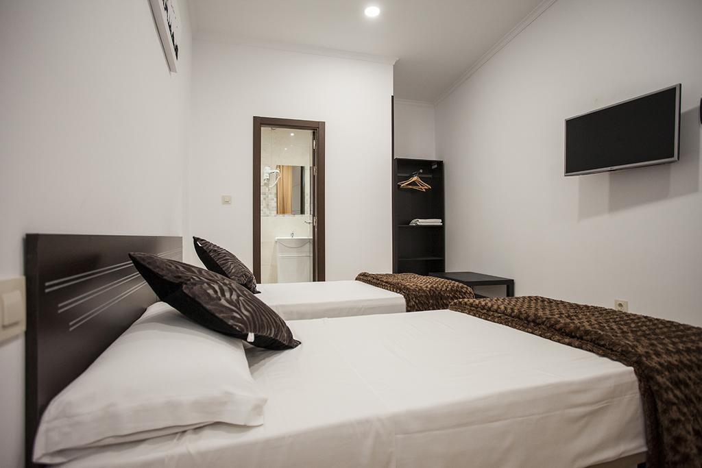 Hostal Rincon De Sol - Centro Madrid - Self Checkin Bagian luar foto